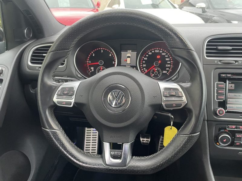 GOLF  GARANTIE 12 MOIS  6 2011