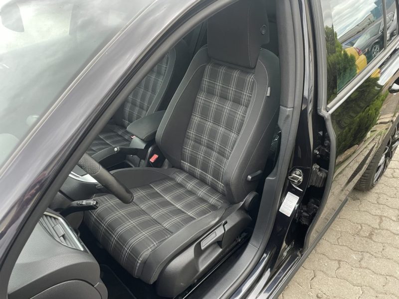 GOLF  GARANTIE 12 MOIS  6 2011