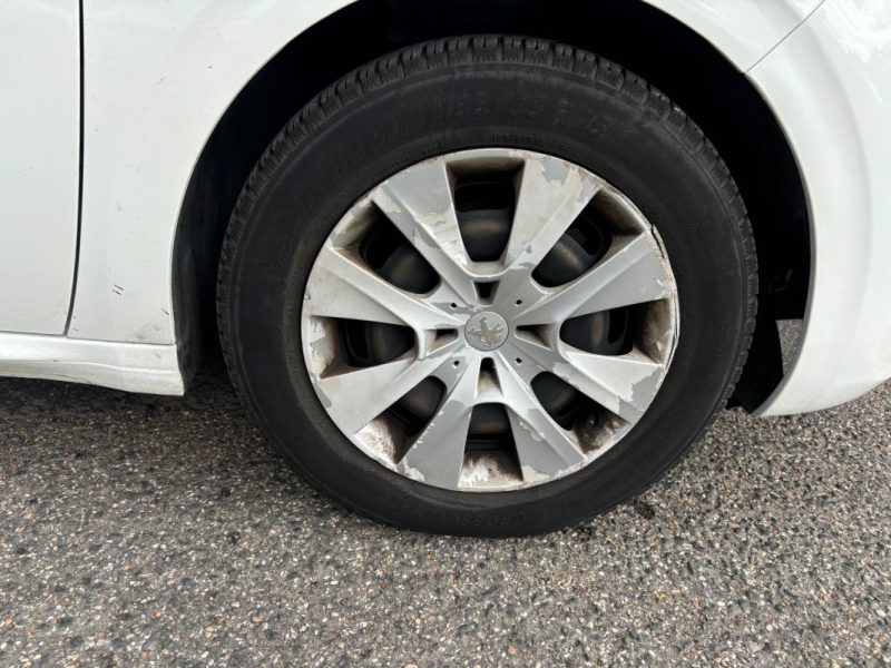 PEUGEOT 208 1.5 BLUEHDI 75cv BVM5