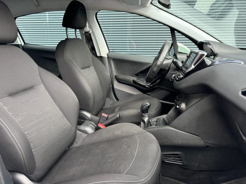 PEUGEOT 208 1.5 BLUEHDI 75cv BVM5
