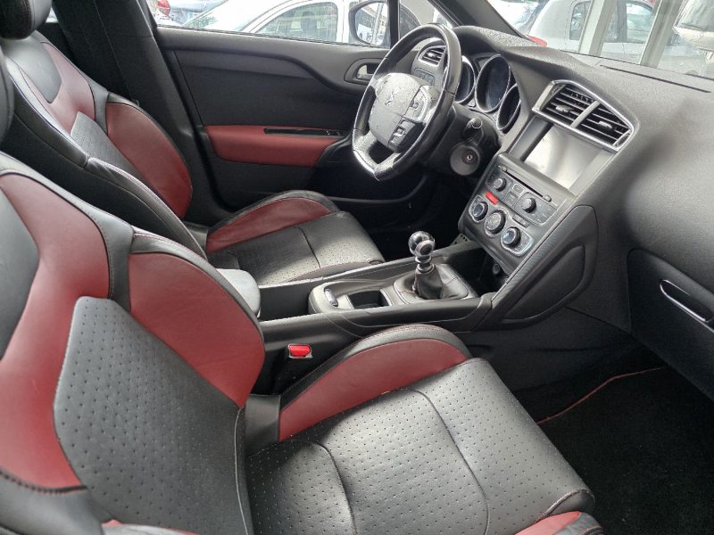 CITROEN DS4 1.6THP 200CH FINITION SPORT CHIC ANNEE 2011 86000KM