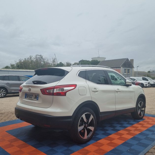 NISSAN QASHQAI 2016