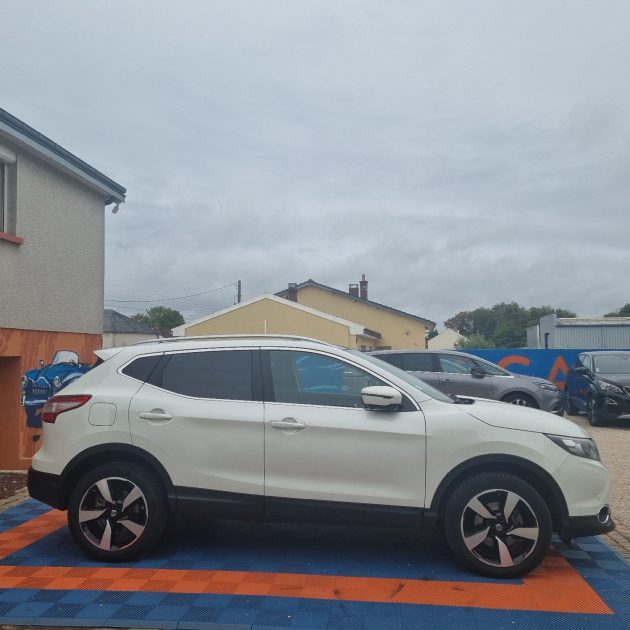 NISSAN QASHQAI 2016