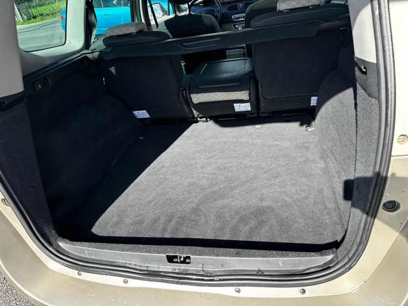 RENAULT GRAND SCENIC III 1.5 DCI 105