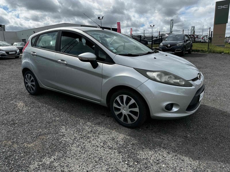 FORD FIESTA 1.2 i 60 essence CLIM 