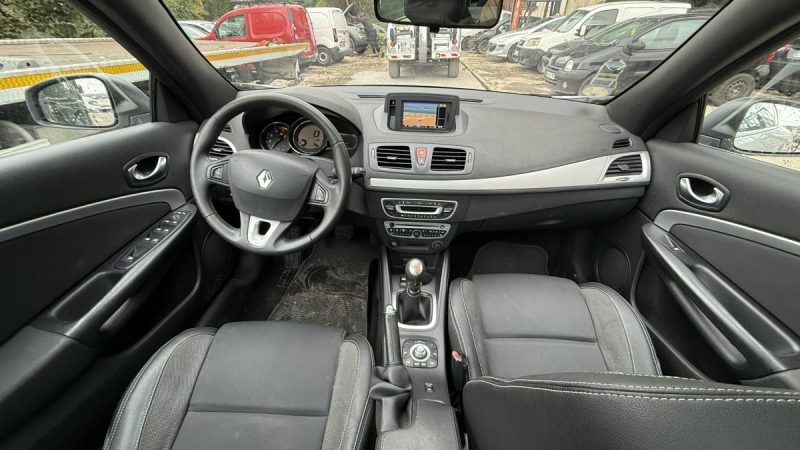 RENAULT MEGANE 2011