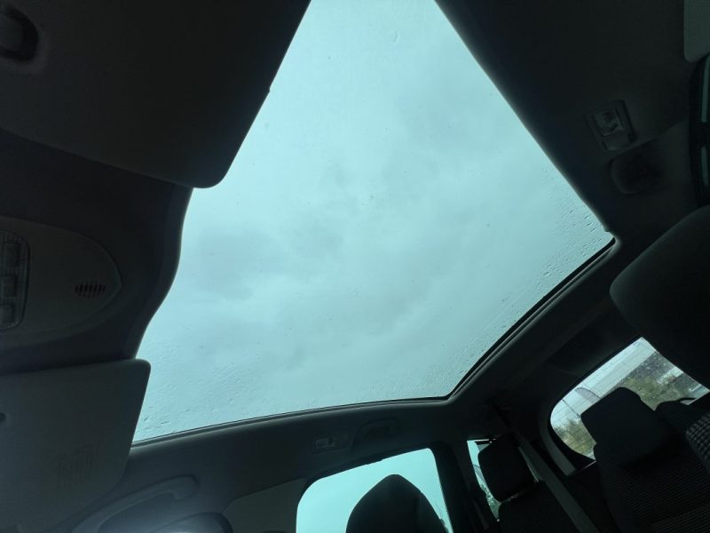 PEUGEOT 5008 - 1 2011