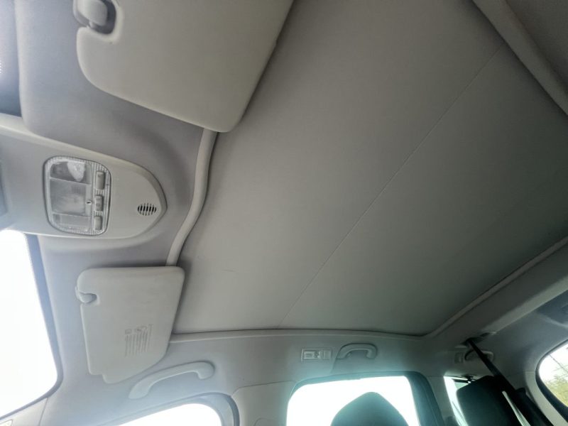 PEUGEOT 5008 - 1 2011