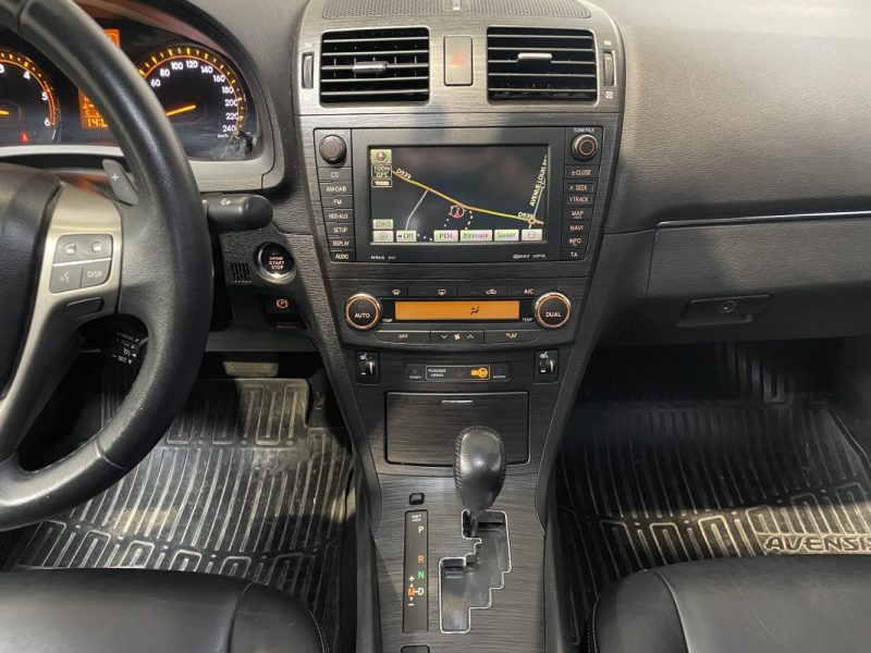 TOYOTA AVENSIS 2009
