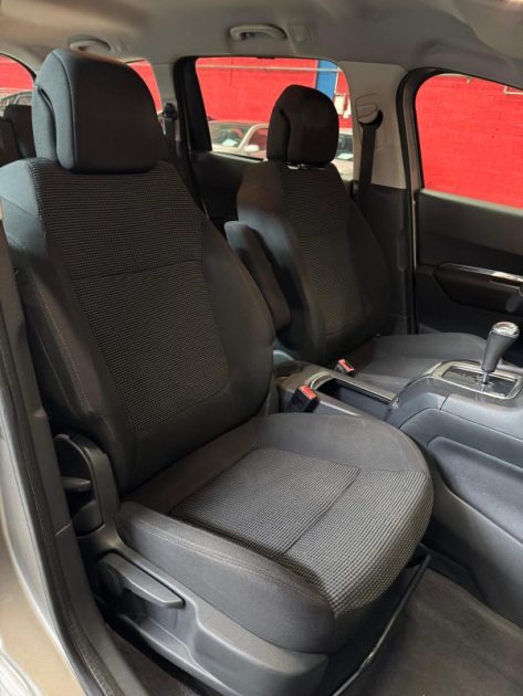 PEUGEOT 5008 1.6 HDi 112 Premium 