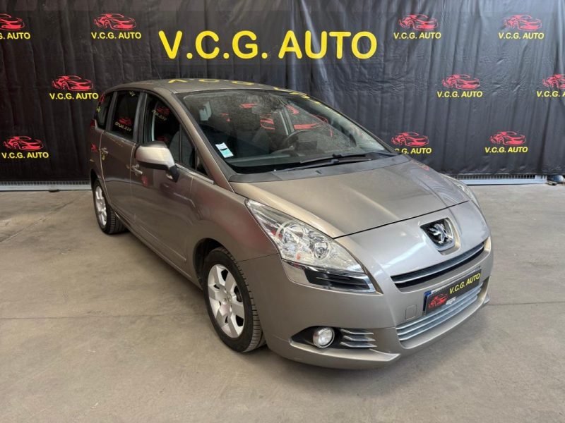 PEUGEOT 5008 1.6 HDi 112 Premium 