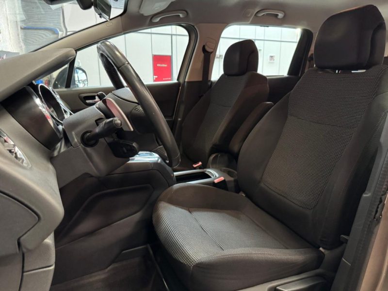 PEUGEOT 5008 1.6 HDi 112 Premium 