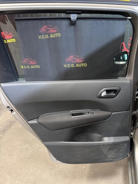 PEUGEOT 5008 1.6 HDi 112 Premium 