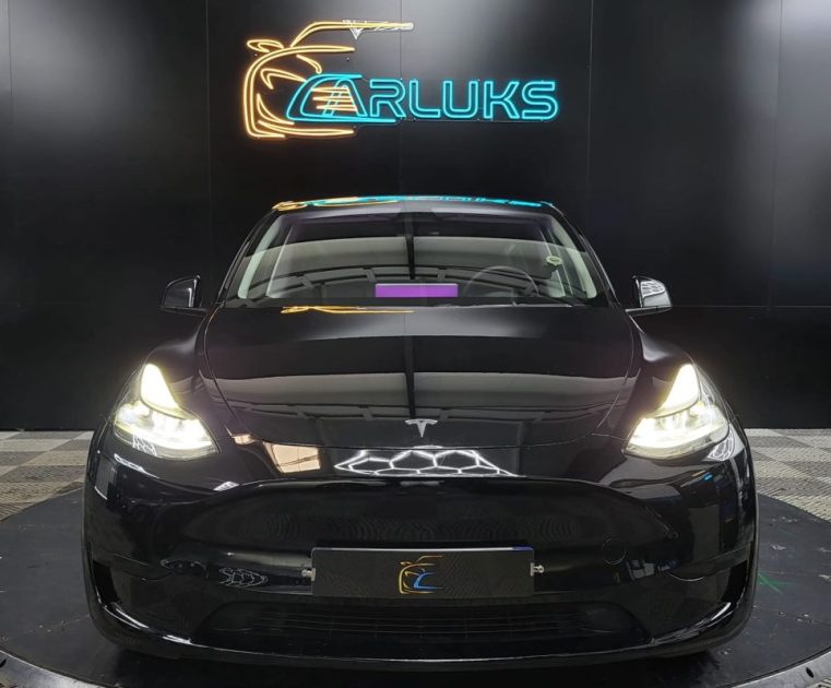 TESLA MODEL Y 300ch STANDARD + RWD