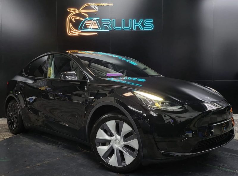 TESLA MODEL Y 300ch STANDARD + RWD