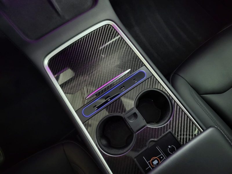 TESLA MODEL Y 300ch STANDARD + RWD