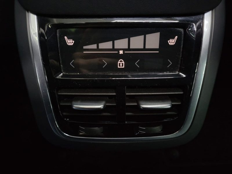 VOLVO XC90 B5 Ultimate Style Chrome 2.0 TDI Geartronic 8 235ch 