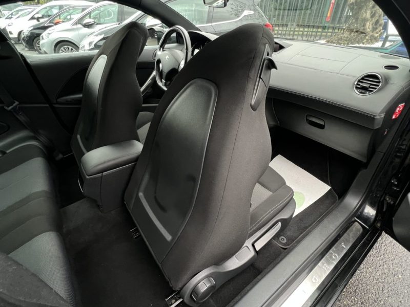 PEUGEOT RCZ 2.0 HDI 163 Cv ECRAN TACTILE ANDROID & APPLE CARPLAY / CAMERA RECUL - GARANTIE 1 AN