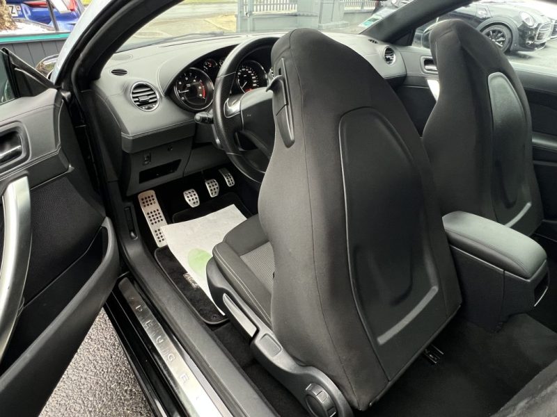 PEUGEOT RCZ 2.0 HDI 163 Cv ECRAN TACTILE ANDROID & APPLE CARPLAY / CAMERA RECUL - GARANTIE 1 AN