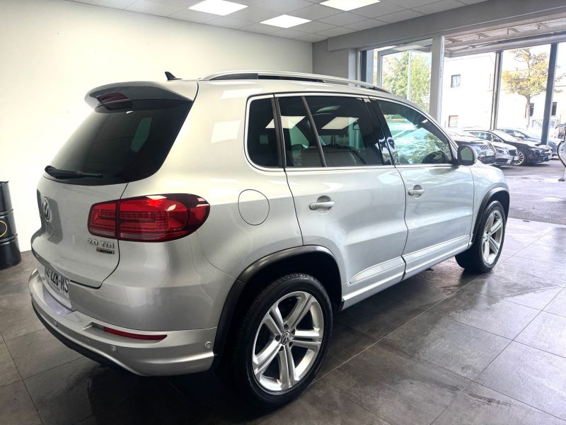 VOLKSWAGEN TIGUAN 2016