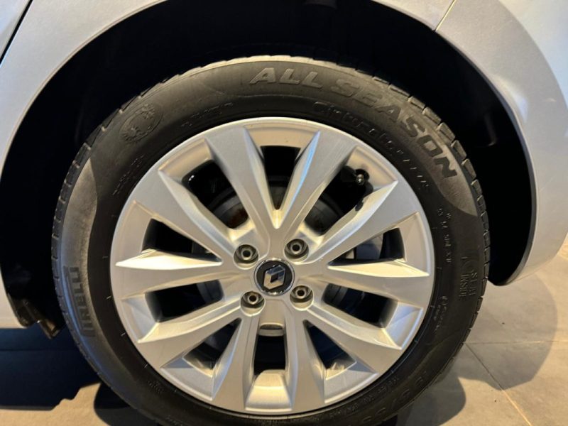 CLIO 5 E-TECH BUSINESS 140 SIEGES CHAUFFANTS / ENTRETIEN RENAULT / 4 PNEUS NEUFS