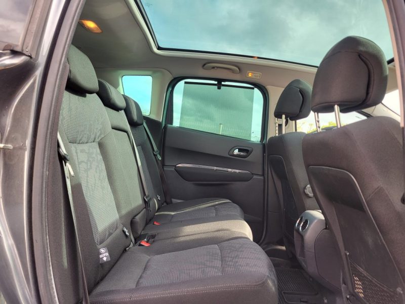 PEUGEOT 3008  2.0 HDi 150 cv - GARANTIE