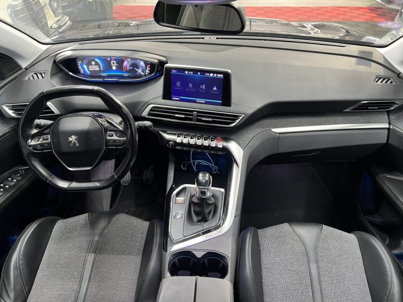 PEUGEOT 3008 1.2 PureTech 130ch - Entretien Peugeot - Garantie 1 an