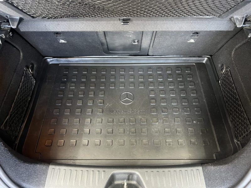 MERCEDES CLASSE A 200 d AMG-Line - Toit ouvrant - CarPlay - Sièges mémoires - Cuir 2016