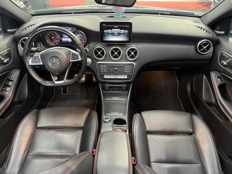 MERCEDES CLASSE A 200 d AMG-Line - Toit ouvrant - CarPlay - Sièges mémoires - Cuir 2016