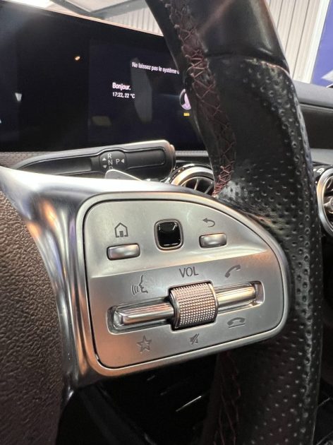 MERCEDES CLASSE A180 D AMG Line 7G-Dct - Toit ouvrant - Eclairage d\'ambiance - Carplay - GPS - 2018