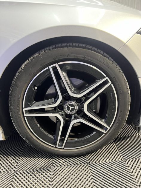 MERCEDES CLASSE A180 D AMG Line 7G-Dct - Toit ouvrant - Eclairage d\'ambiance - Carplay - GPS - 2018