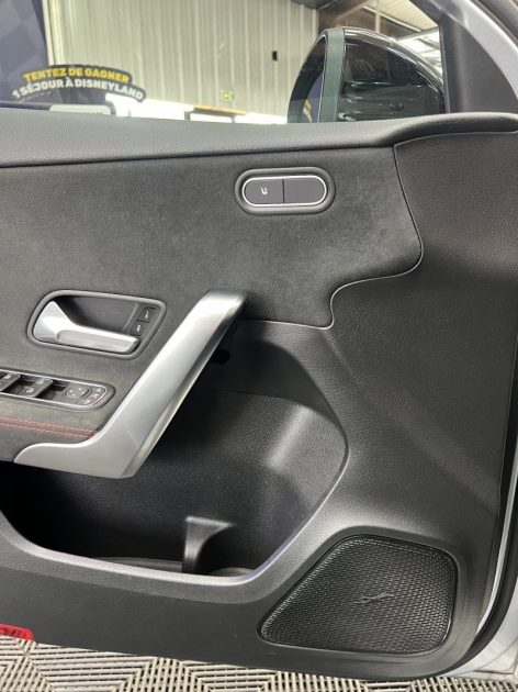 MERCEDES CLASSE A180 D AMG Line 7G-Dct - Toit ouvrant - Eclairage d\'ambiance - Carplay - GPS - 2018