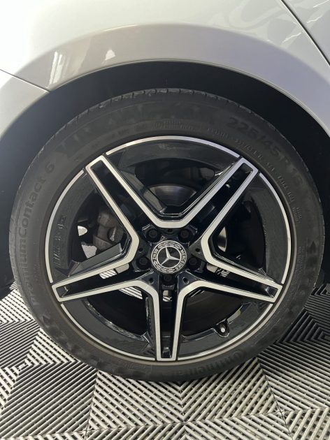 MERCEDES CLASSE A180 D AMG Line 7G-Dct - Toit ouvrant - Eclairage d\'ambiance - Carplay - GPS - 2018