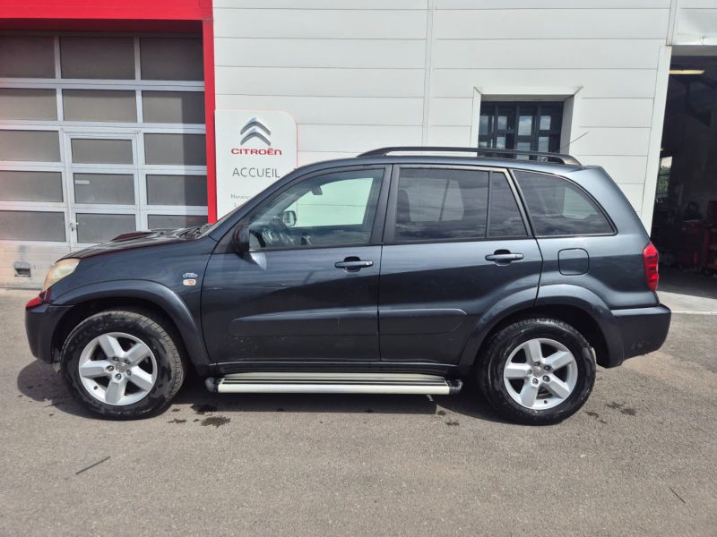 TOYOTA RAV4 2005