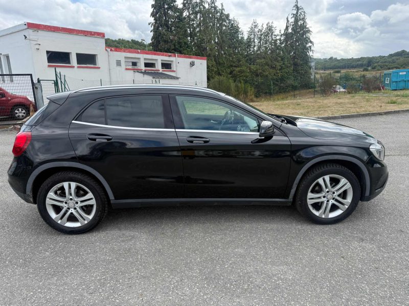 MERCEDES CLASSE GLA 200 2.1 CDi 16V 4MATIC 7G-DCT 136 cv Boîte auto DEPOT-VENTE