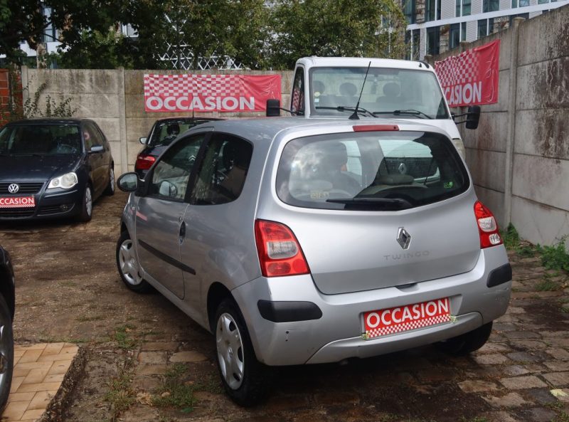 RENAULT TWINGO 2010