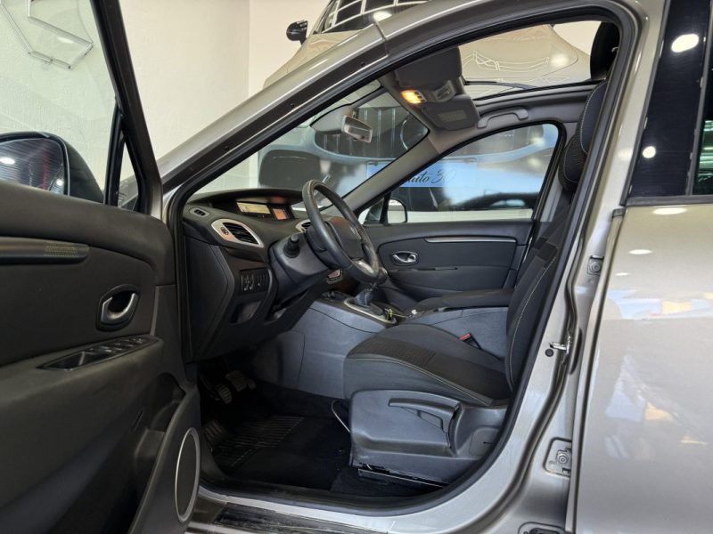 RENAULT MEGANE SCENIC 2010