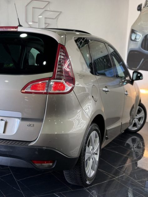 RENAULT MEGANE SCENIC 2010