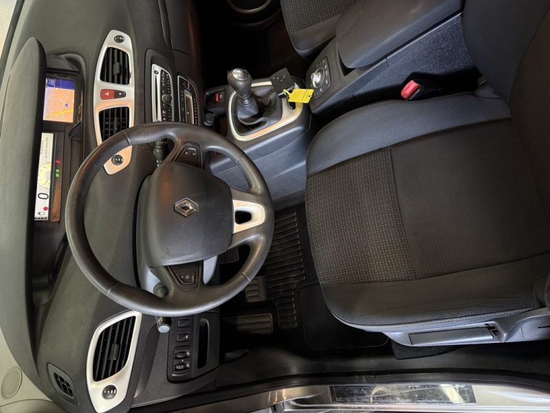 RENAULT MEGANE SCENIC 2010