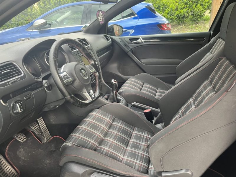 VOLKSWAGEN GOLF 2009