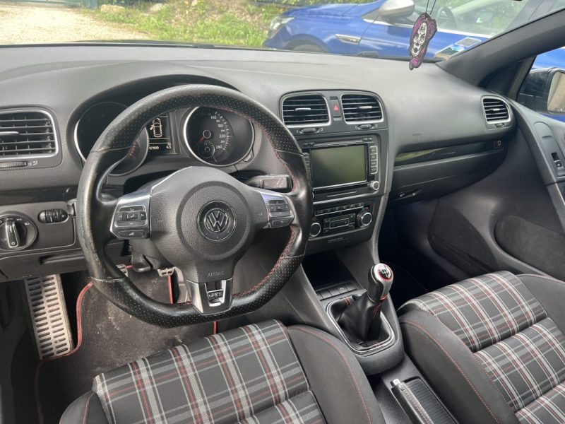 VOLKSWAGEN GOLF 2009