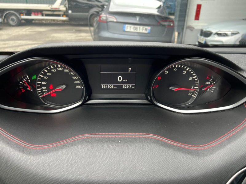 PEUGEOT 308 1.2 e-THP 130cv GT LINE - DISTRIBUTION NEUVE