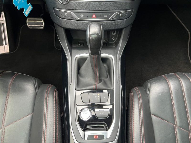 PEUGEOT 308 1.2 e-THP 130cv GT LINE - DISTRIBUTION NEUVE