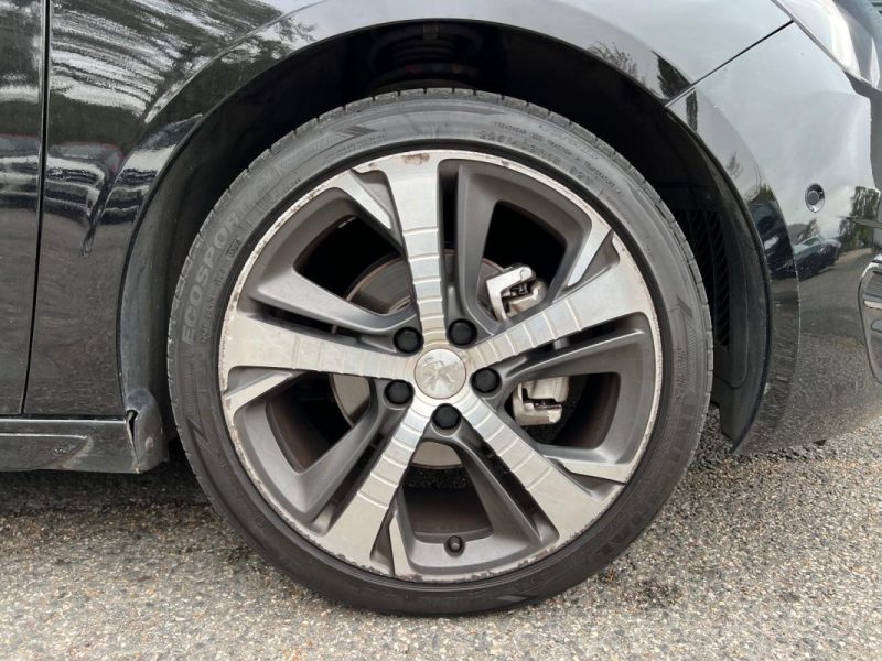 PEUGEOT 308 1.2 e-THP 130cv GT LINE - DISTRIBUTION NEUVE