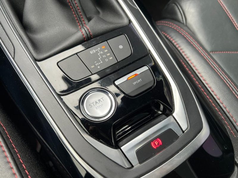 PEUGEOT 308 1.2 e-THP 130cv GT LINE - DISTRIBUTION NEUVE