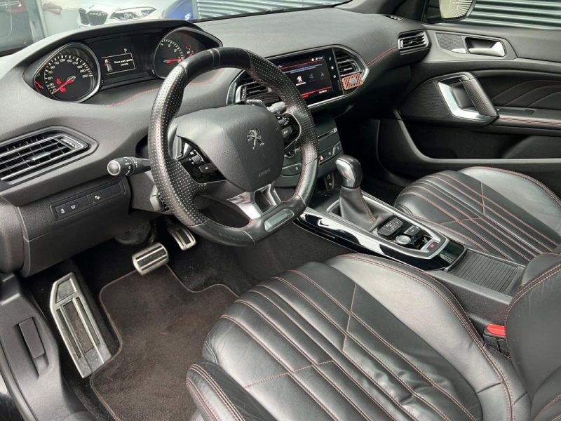 PEUGEOT 308 1.2 e-THP 130cv GT LINE - DISTRIBUTION NEUVE