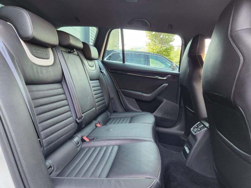 Skoda Octavia 2014 Combi 2.0 TSI 220 RS DSG*CUIR*XENON*