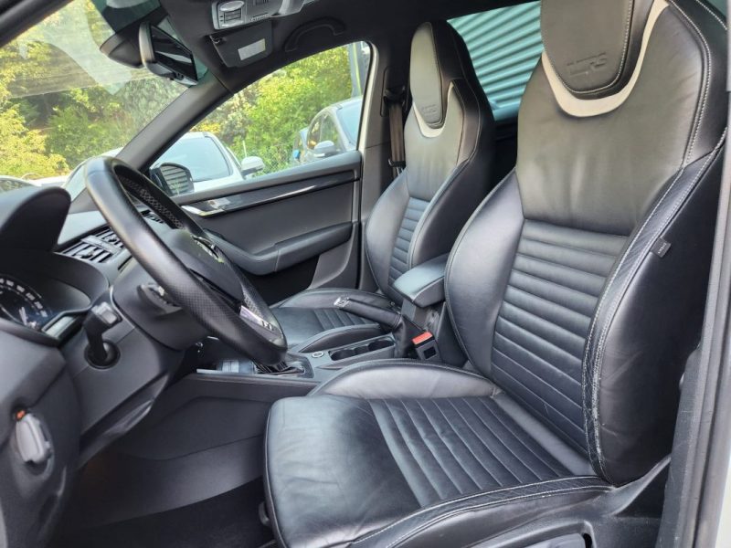 Skoda Octavia 2014 Combi 2.0 TSI 220 RS DSG*CUIR*XENON*