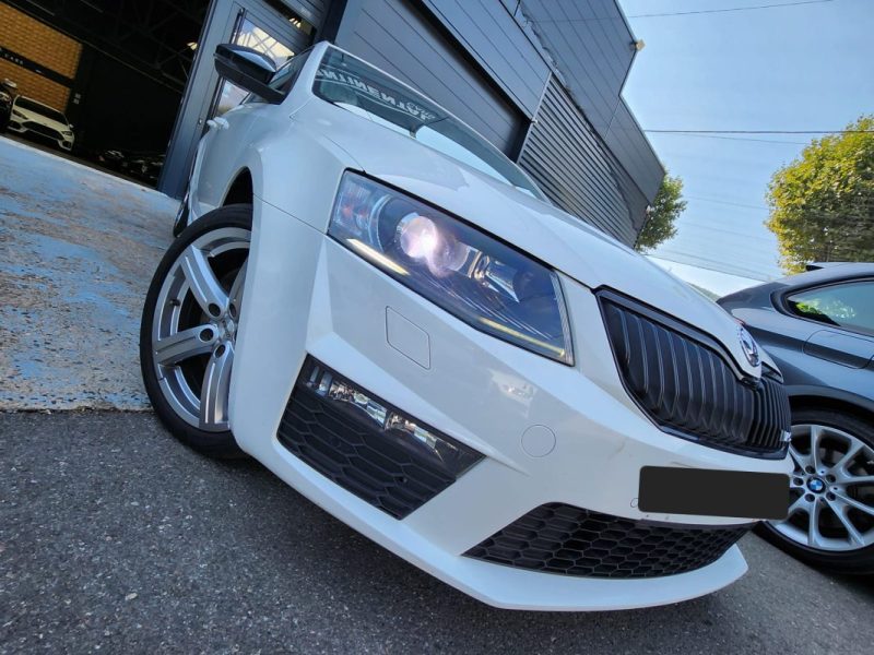 Skoda Octavia 2014 Combi 2.0 TSI 220 RS DSG*CUIR*XENON*