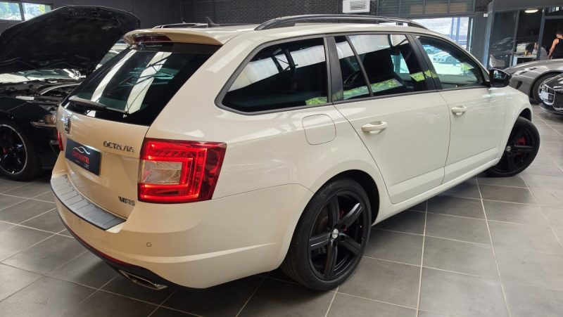 Skoda Octavia 2014 Combi 2.0 TSI 220 RS DSG*CUIR*XENON*